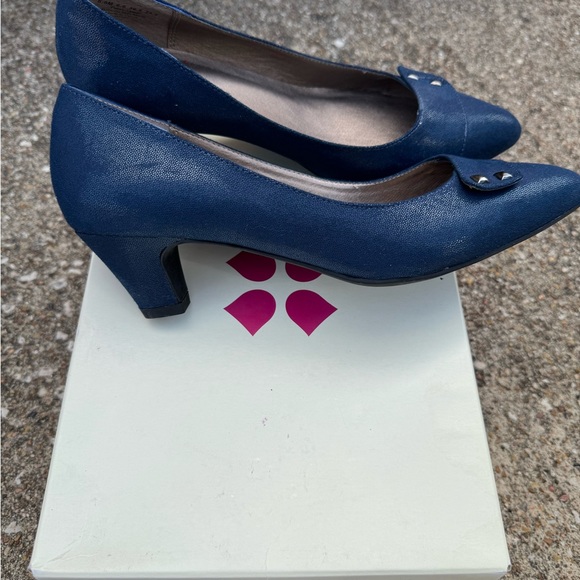 Naturalized - Picture 3 of 5